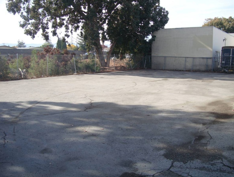More Photos Of 3536 Haven Ave, Redwood City Warehouse For Lease