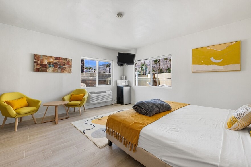 More Photos Of 526 S Warm Sands Dr, Palm Springs Hotel For Sale