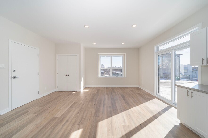 More Photos Of 36 Main St E, Mississippi Mills Apartments For Sale