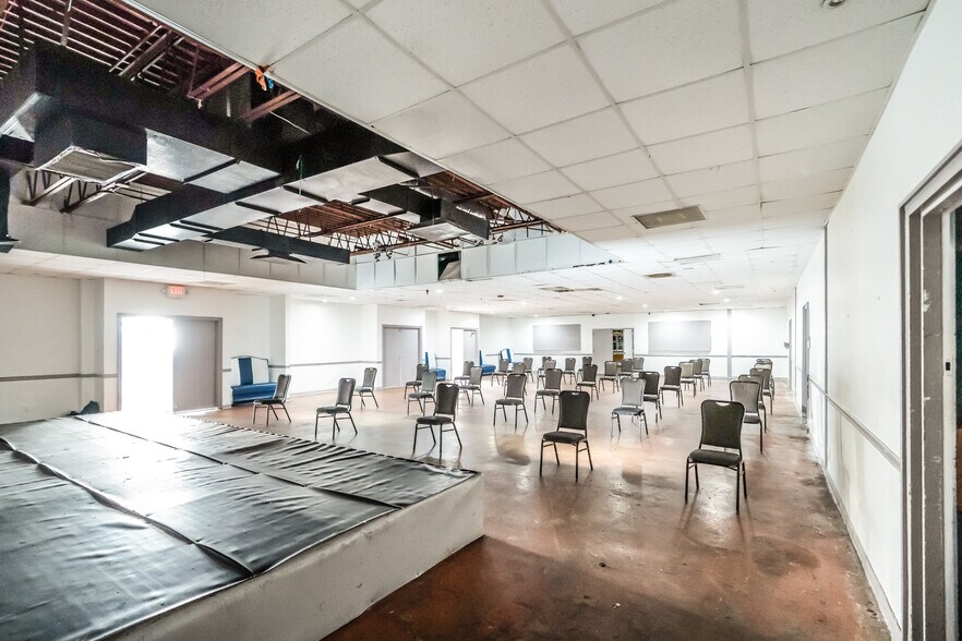 More Photos Of 3896 Lamar Ave, Memphis Hotel For Sale