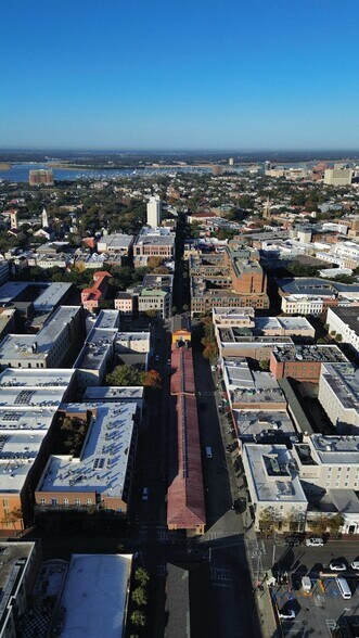 More Photos Of 112 N Market St, Charleston Hotel For Lease