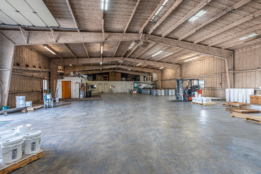 More Photos Of 1950 Oday Rd, Pearland Manufacturing For Sale