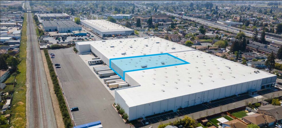 Primary Photo Of 22290 Hathaway Ave, Hayward Warehouse For Lease