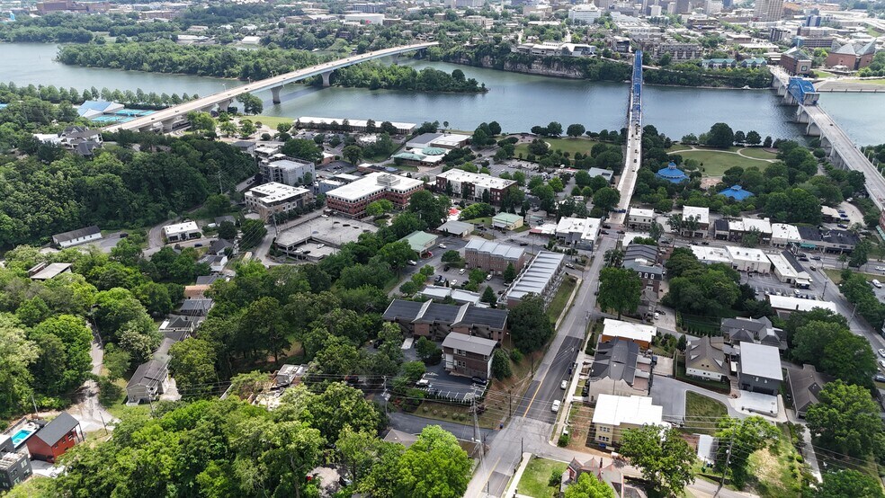 More Photos Of 300 Forest Ave, Chattanooga Office For Sale