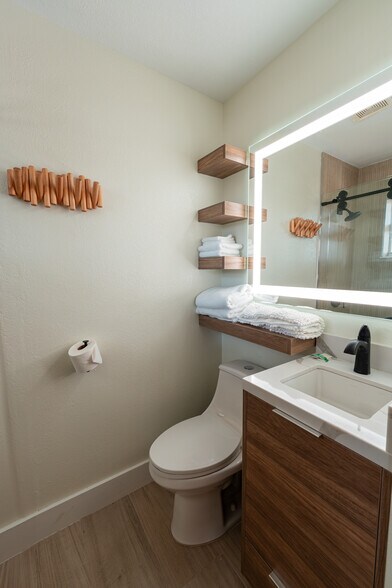 More Photos Of 2502 Tamarind Dr, Hutchinson Island Hotel For Sale