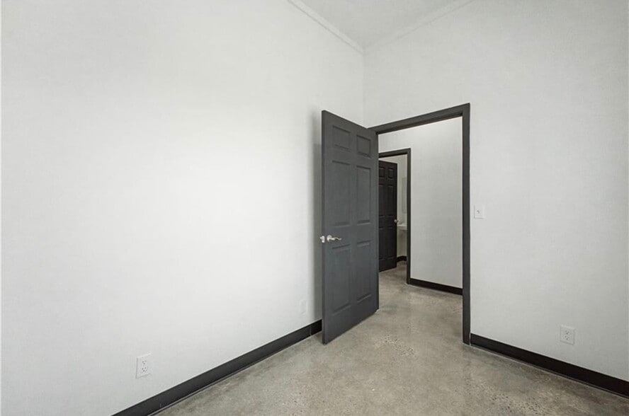 More Photos Of 800 Highland Ave, Springdale Freestanding For Sale