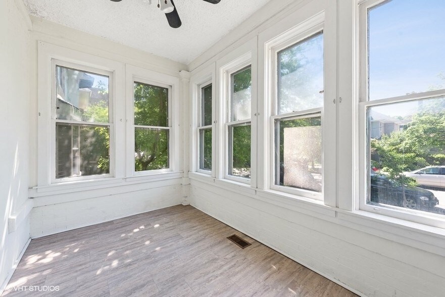 More Photos Of 1228 W Glenlake Ave, Chicago Apartments For Sale