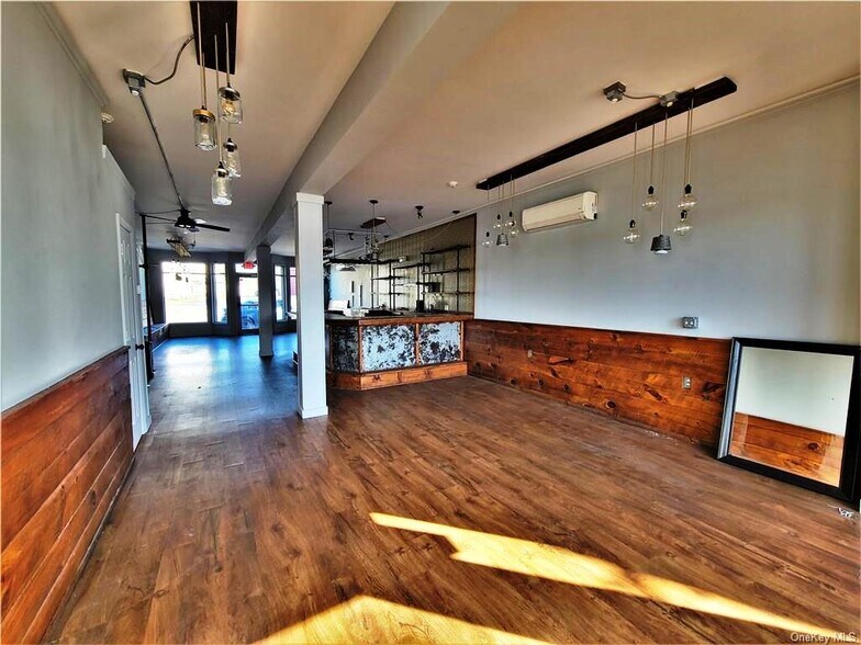 More Photos Of 1 Horseshoe Lake Rd, Kauneonga Lake Restaurant For Sale