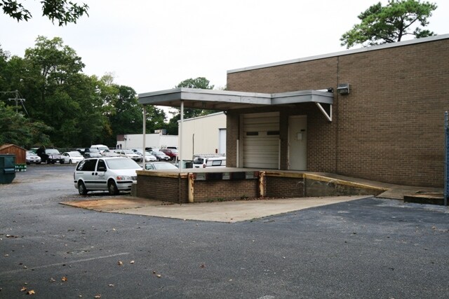 More Photos Of 888 Norfolk Sq, Norfolk Light Manufacturing For Lease