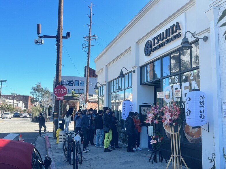More Photos Of 734-744 E 3rd St, Los Angeles Storefront For Lease
