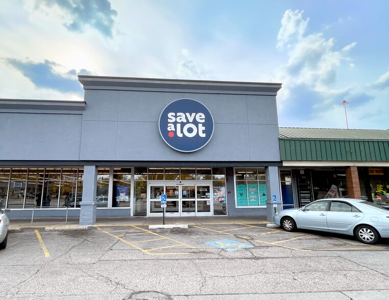 More Photos Of 15700-15880 Broadway Ave, Maple Heights General Retail For Lease