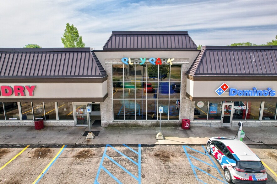 More Photos Of 3802 E Court St, Flint Unknown For Lease