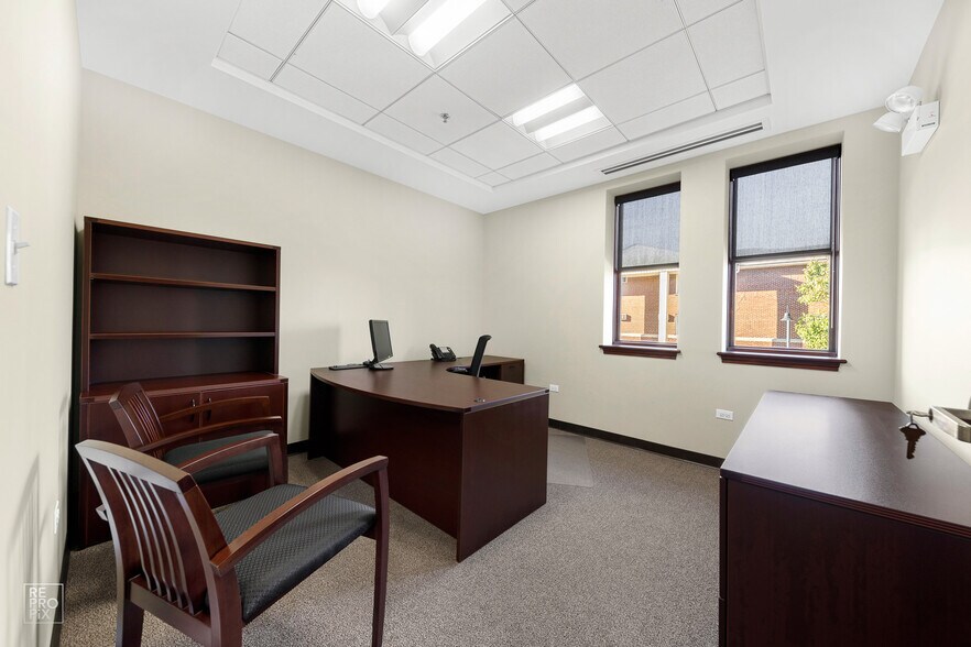 More Photos Of 1 Walker Ave, Clarendon Hills Office For Lease