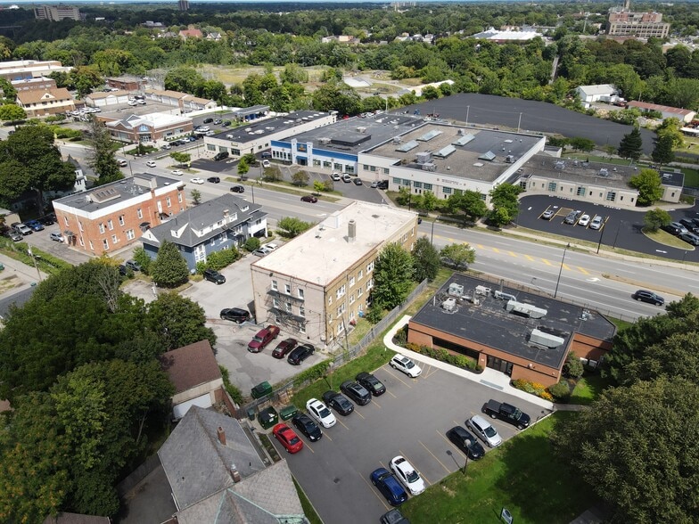 More Photos Of 189 Lake Ave, Rochester Apartments For Sale