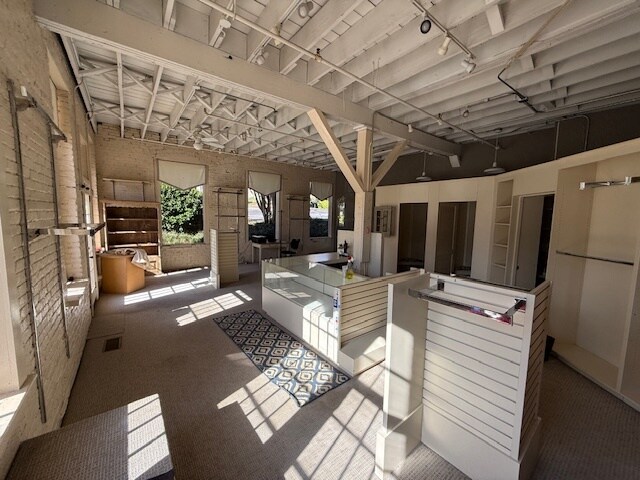 More Photos Of 315 W Solomon St, Griffin Office For Sale