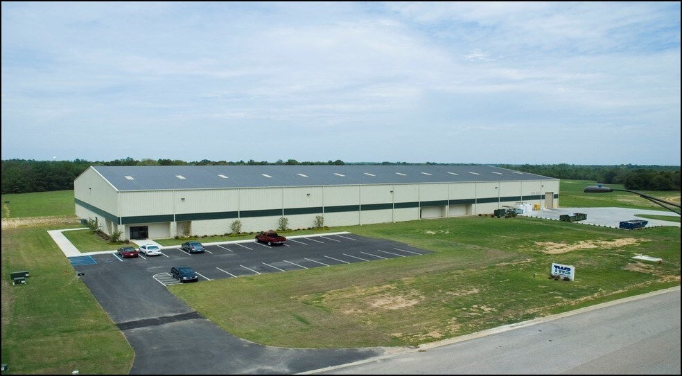 More Photos Of 107 Jesse Samuel Hunt Blvd, Prattville Warehouse For Lease