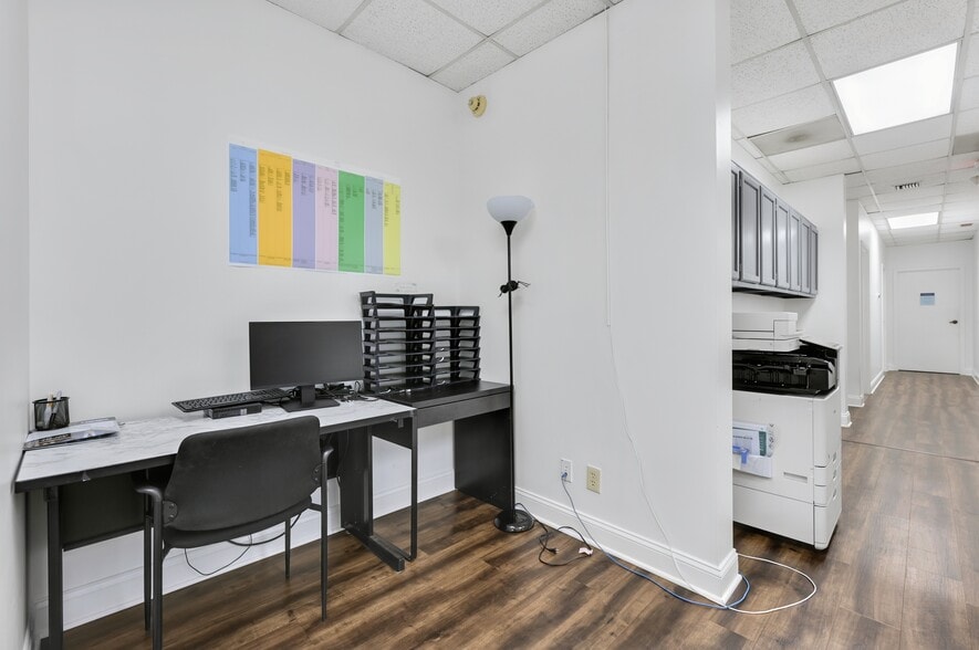 More Photos Of 1900 The Exchange SE, Atlanta Office For Sale