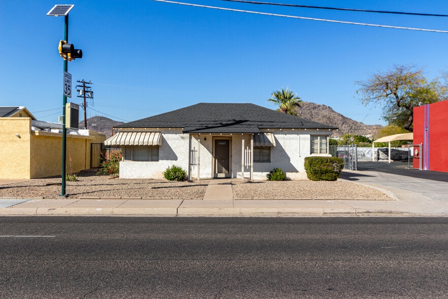 More Photos Of 20 W Dunlap Rd, Phoenix Veterinarian Kennel For Sale
