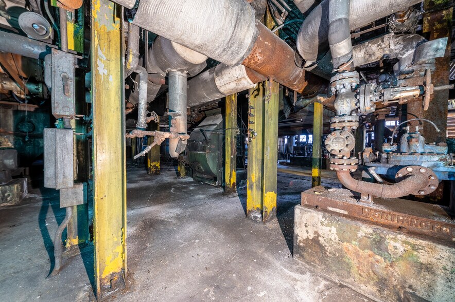 More Photos Of 164 Eyster Rd, Halltown Manufacturing For Sale