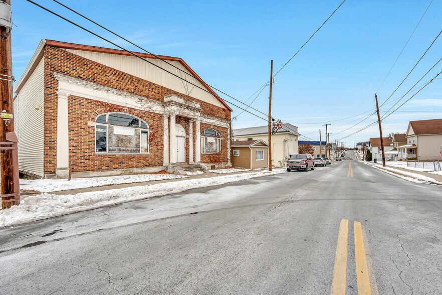 More Photos Of 531 George St, Throop Industrial For Sale