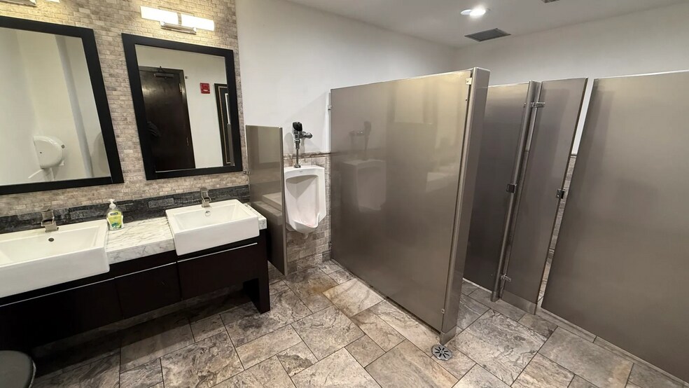 More Photos Of 155 Revere Dr, Northbrook Office For Sale