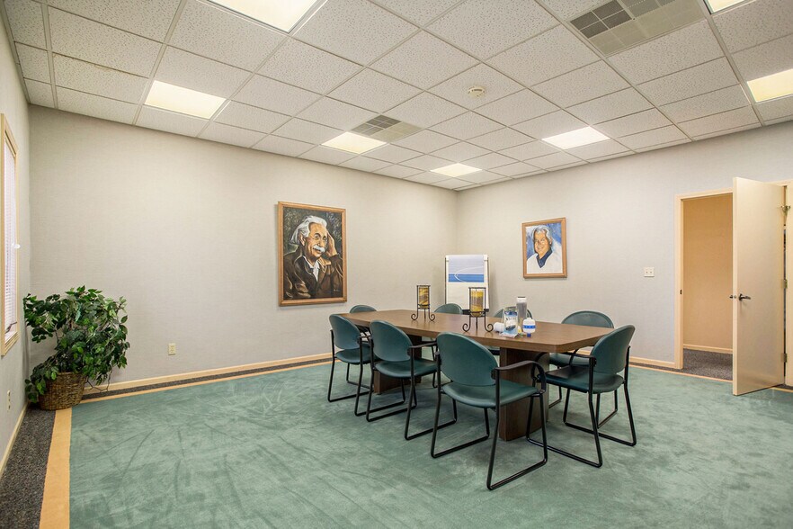 More Photos Of 1500 Kdf Dr, Three Rivers Office For Sale