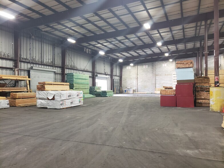 More Photos Of 1900 W New Hampshire St, Orlando Manufacturing For Lease