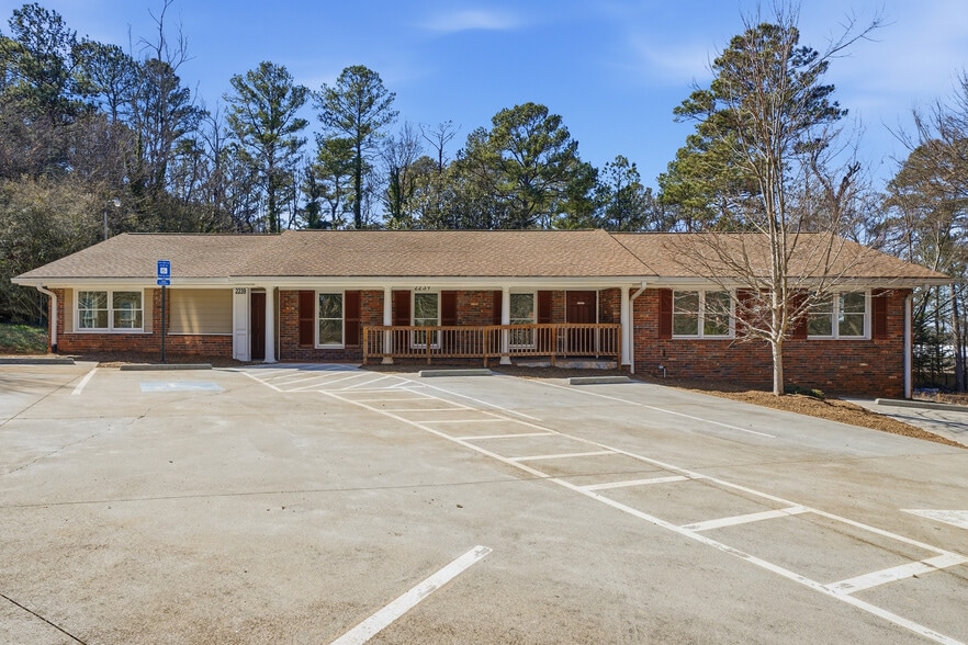 More Photos Of 2239 Scenic Dr, Snellville Office For Sale