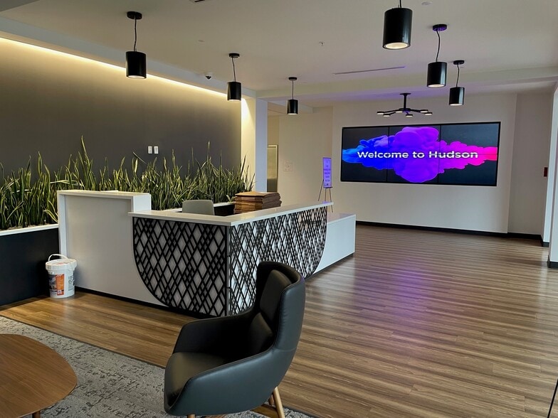 More Photos Of 50 Executive Pky, Hudson Office For Lease