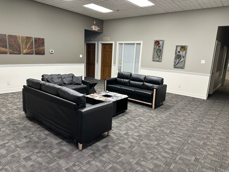 More Photos Of 401 E Louther St, Carlisle Office For Lease