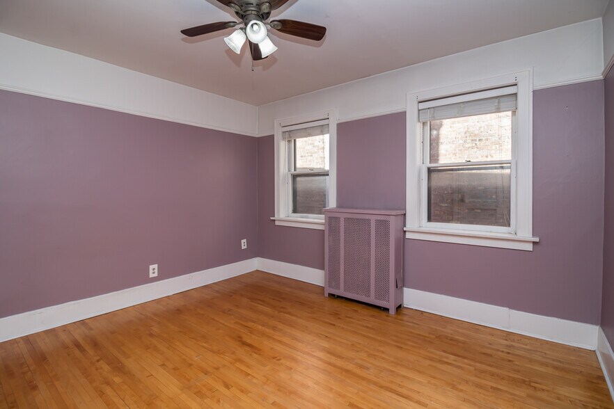 More Photos Of 71 N Williams St, Crystal Lake Storefront Retail Residential For Sale