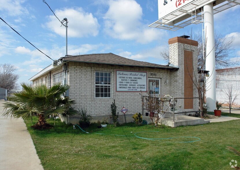 More Photos Of 9743 Harry Hines Blvd, Dallas Office For Sale