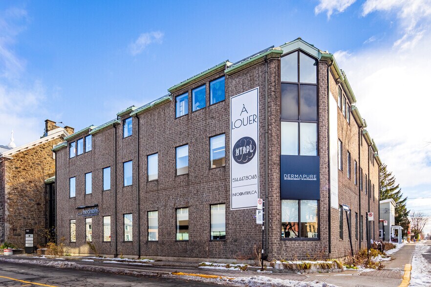 More Photos Of 50 Rue Saint-Charles O, Longueuil Medical For Lease