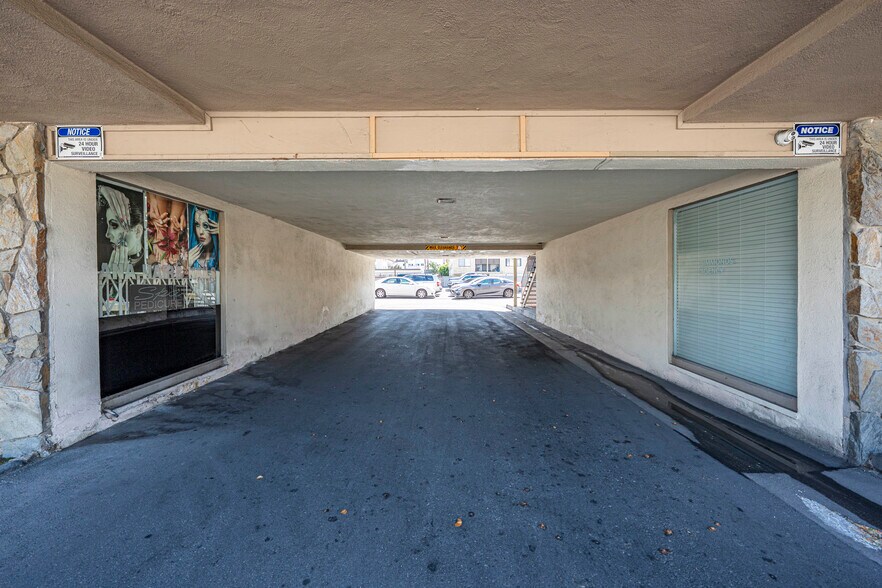 More Photos Of 3520 Long Beach Blvd, Long Beach Office For Sale