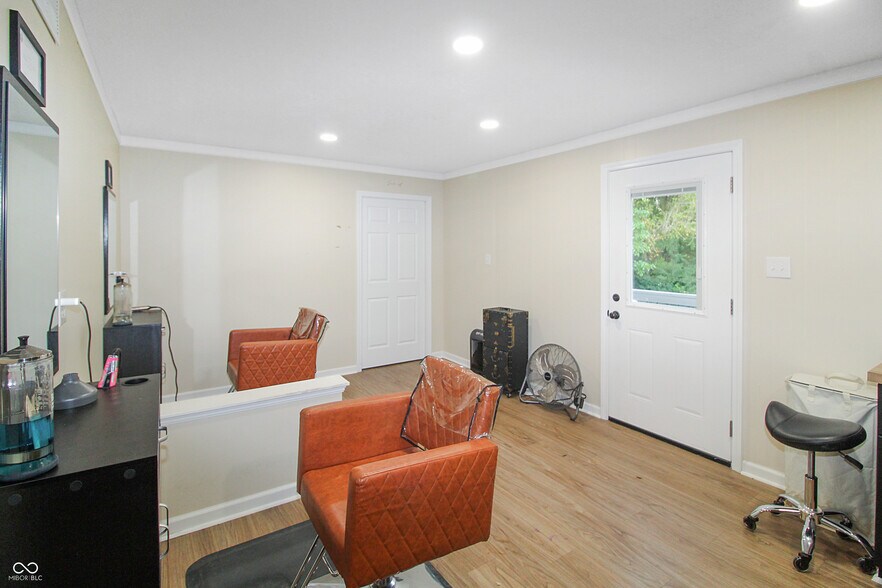 More Photos Of 103 S County Road 625 E, Avon Office For Sale