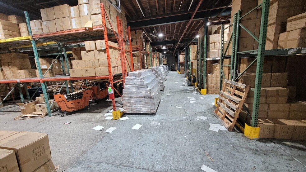 More Photos Of 293-309 Marshall St, Paterson Warehouse For Lease