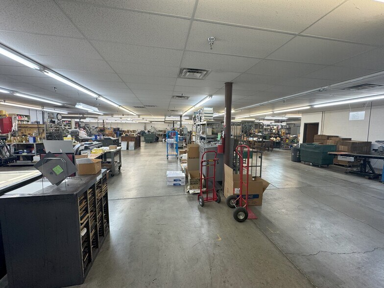 More Photos Of 6716 E 12th St, Tulsa Manufacturing For Lease