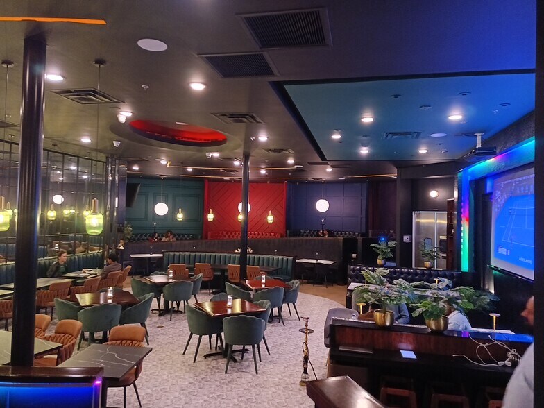 More Photos Of 12225 Westheimer Rd, Houston Freestanding For Lease