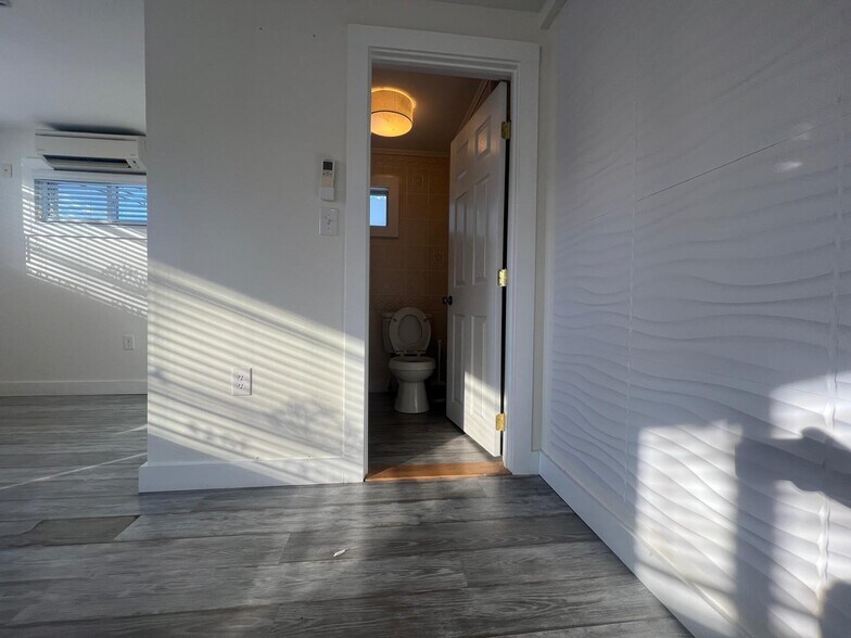 More Photos Of 379 Sconticut Neck Rd, Fairhaven Storefront Retail Office For Lease
