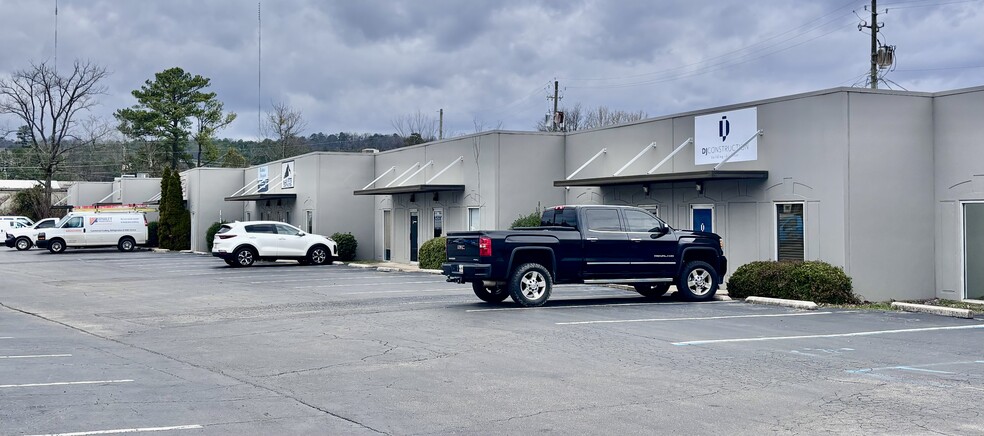 More Photos Of 237 Oxmoor Cir, Birmingham Unknown For Lease