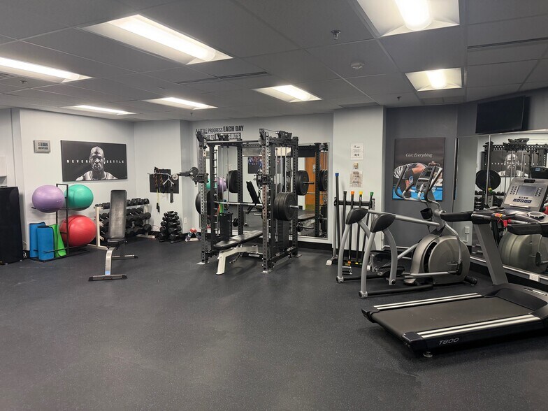 More Photos Of 2350 N Forest Rd, Getzville Office For Lease