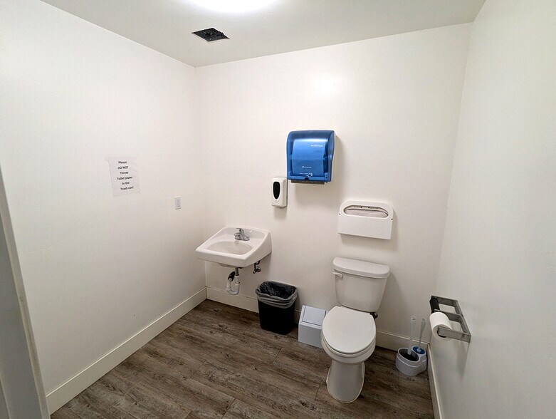 More Photos Of 4928 Marguerite Ave, Corning Warehouse For Sale