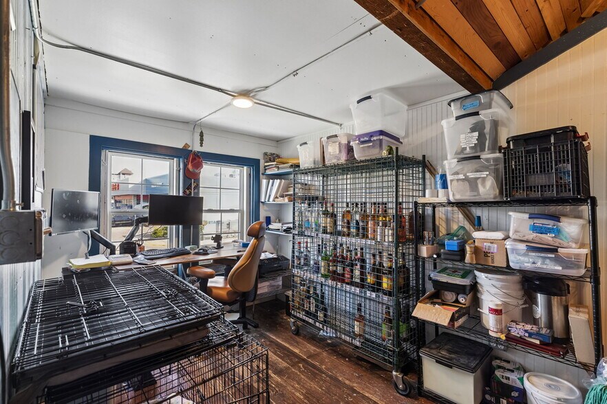 More Photos Of 217 W Hopkins St, San Marcos Restaurant For Sale