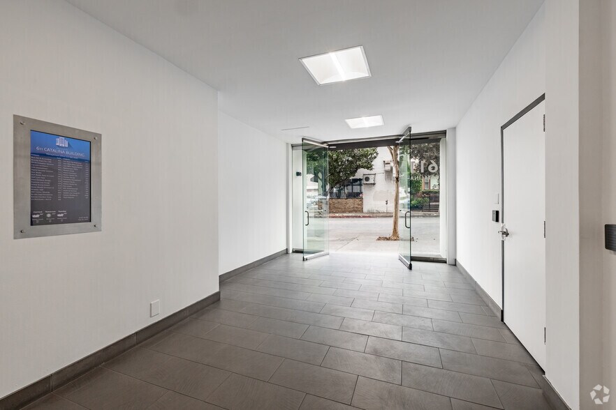 More Photos Of 611 S Catalina St, Los Angeles Loft Creative Space For Lease