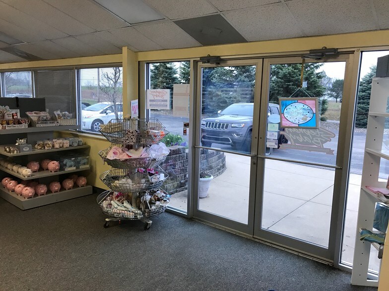 More Photos Of 3 Pequignot Dr, Pierceton Warehouse For Sale