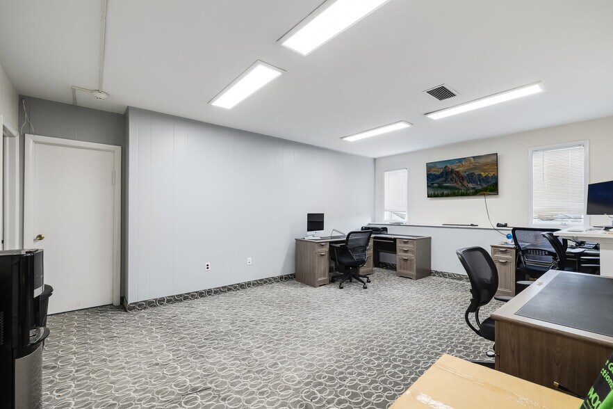 More Photos Of 377 Route 59, Airmont Medical For Lease