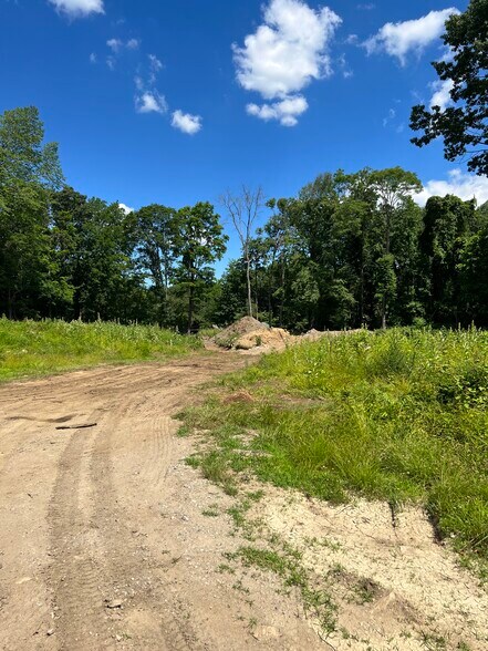 More Photos Of 131 Barclay Dr, Stamford Land For Sale