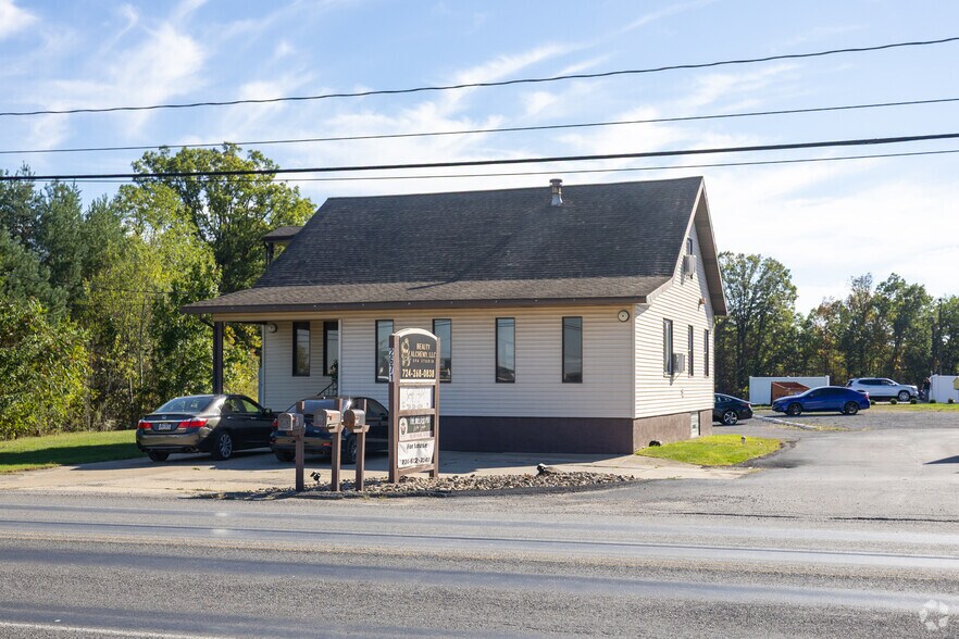 Primary Photo Of 2671 Darlington Rd, Beaver Falls Office For Lease