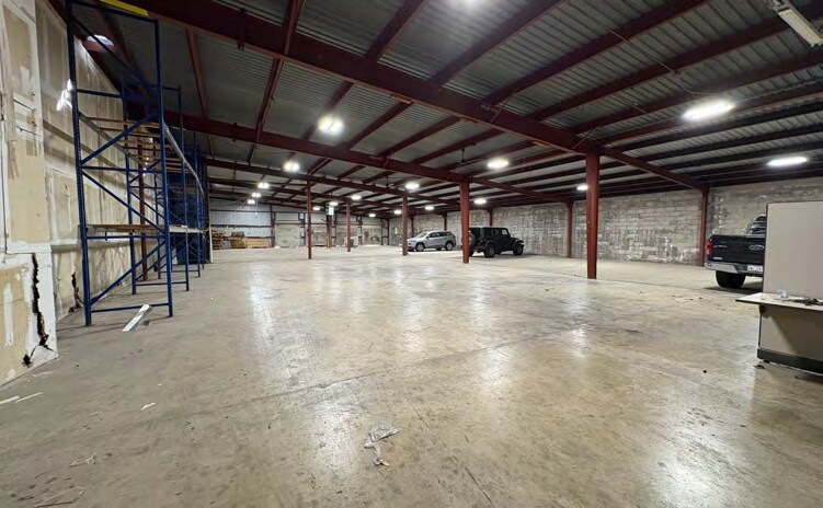 More Photos Of 6127 San Pedro Ave, San Antonio Unknown For Lease