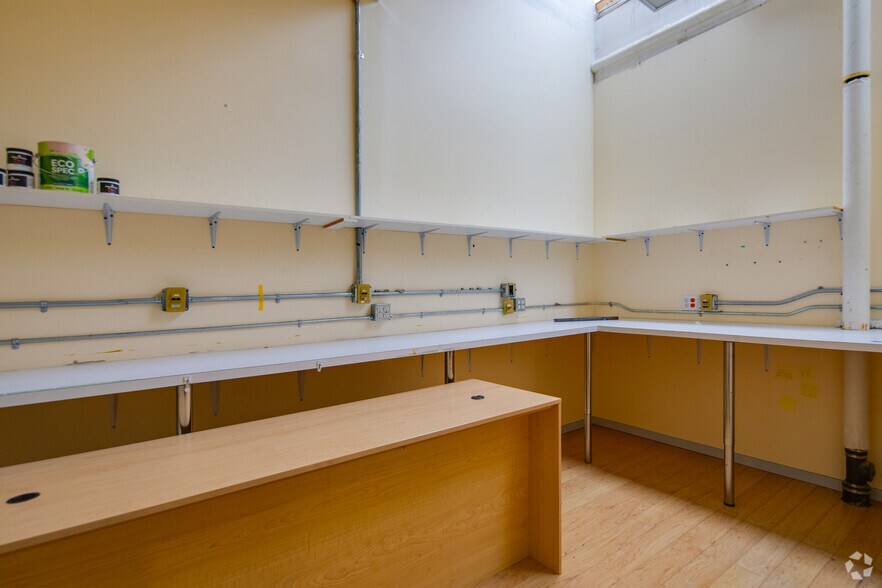 More Photos Of 1601-1715 152 St, Surrey General Retail For Lease